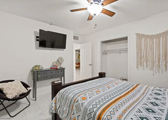 Dom wakacyjny Oak - Boho Oasis Getaway-pool-hottub-zenroom *